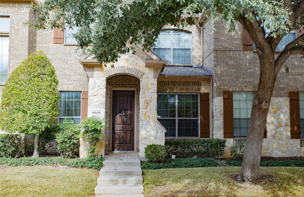 GREAT CENTRAL LOCATION! Quiet townhome neighborhood nestled within single family homes close to attractions in Frisco, Plano, McKinney, and Allen. Close to major highways and roads, as well as shopping. Spacious townhome with room to entertain inside and out on the cute, private patio. Safely park your car(s) in the spacious 2 car garage. There is space for an office, which can flex as a sitting room. There also is flex space for formal dining or your creative space. The open family area features an eat-in kitchen with room for barstools at the island. As you make your way upstairs, you will find a relaxing space in the open loft. The upper level features two large bedrooms. The owner’s en-suite features a spacious bath and walk-in closet. The second bedroom is bright with an overhead skylight.
