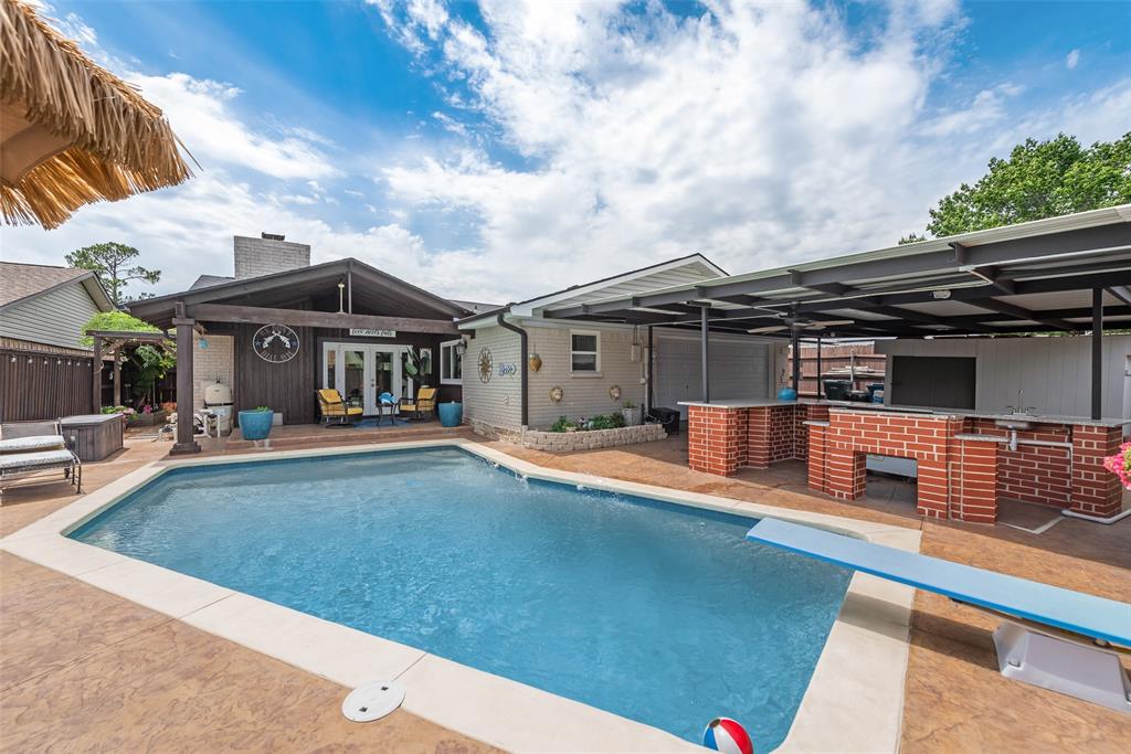 Woodlake No 8 - Residential