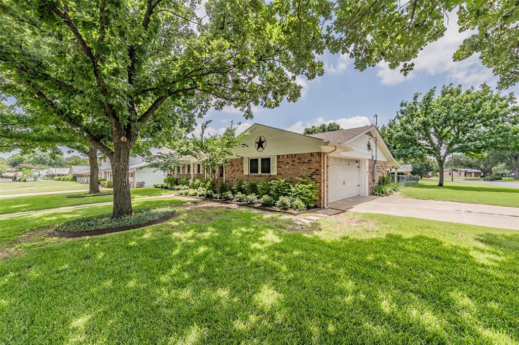Crestmoor Park - Residential