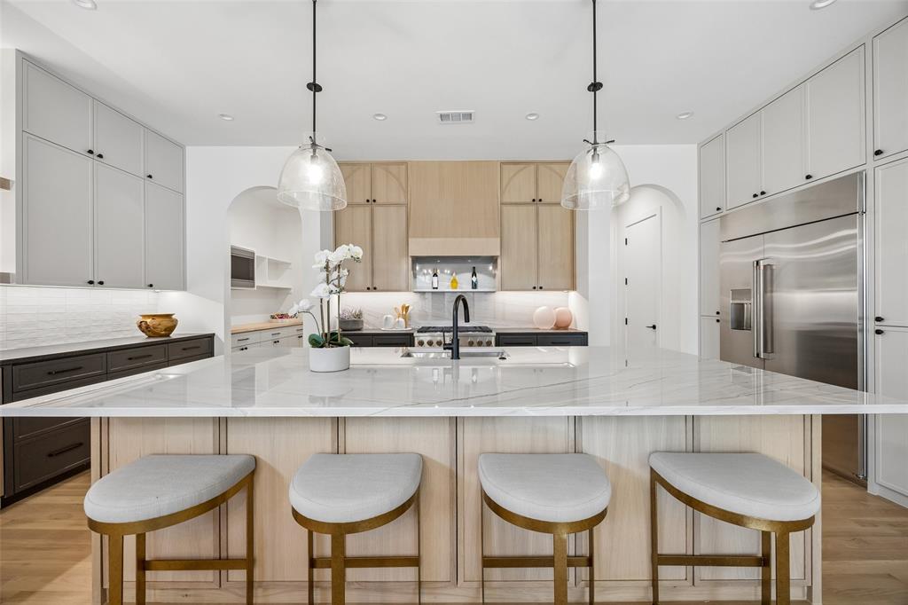 MONTEBELLO PARK - Residential