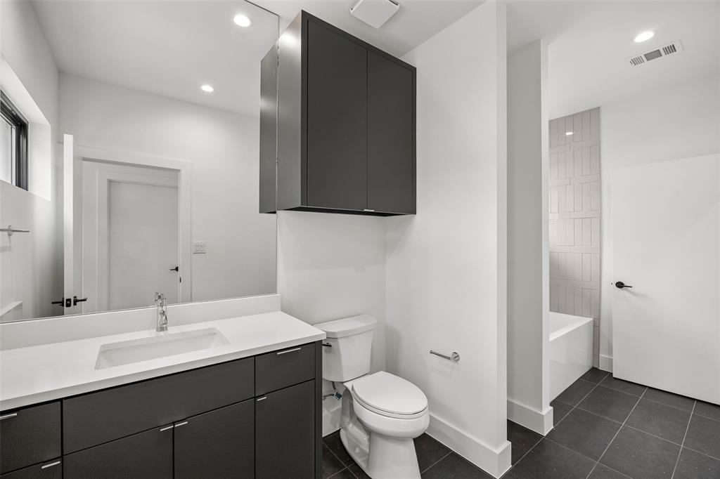 MONTEBELLO PARK - Residential