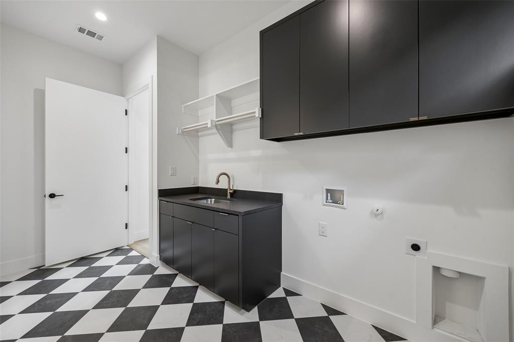 MONTEBELLO PARK - Residential