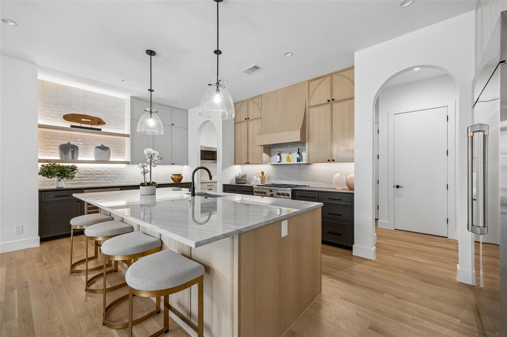 MONTEBELLO PARK - Residential