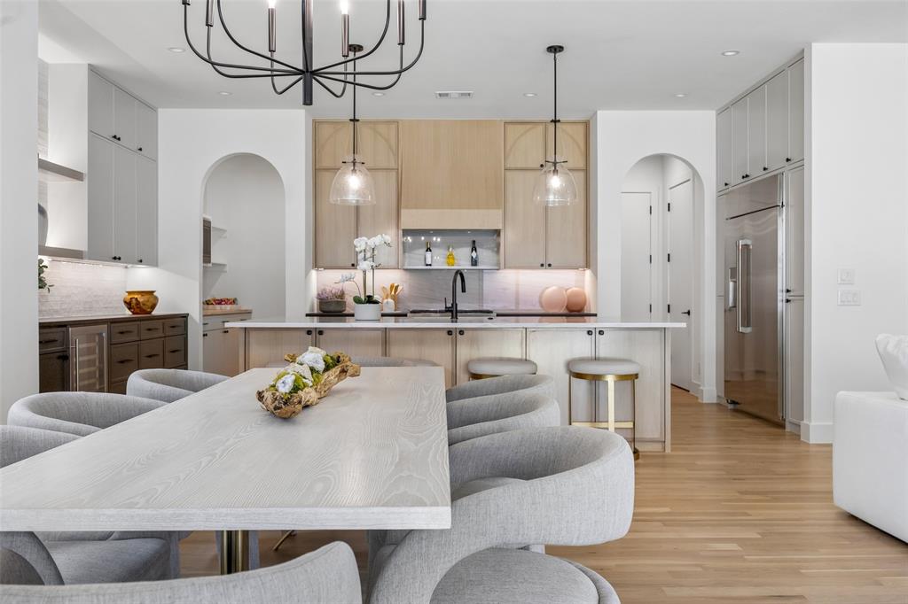 MONTEBELLO PARK - Residential