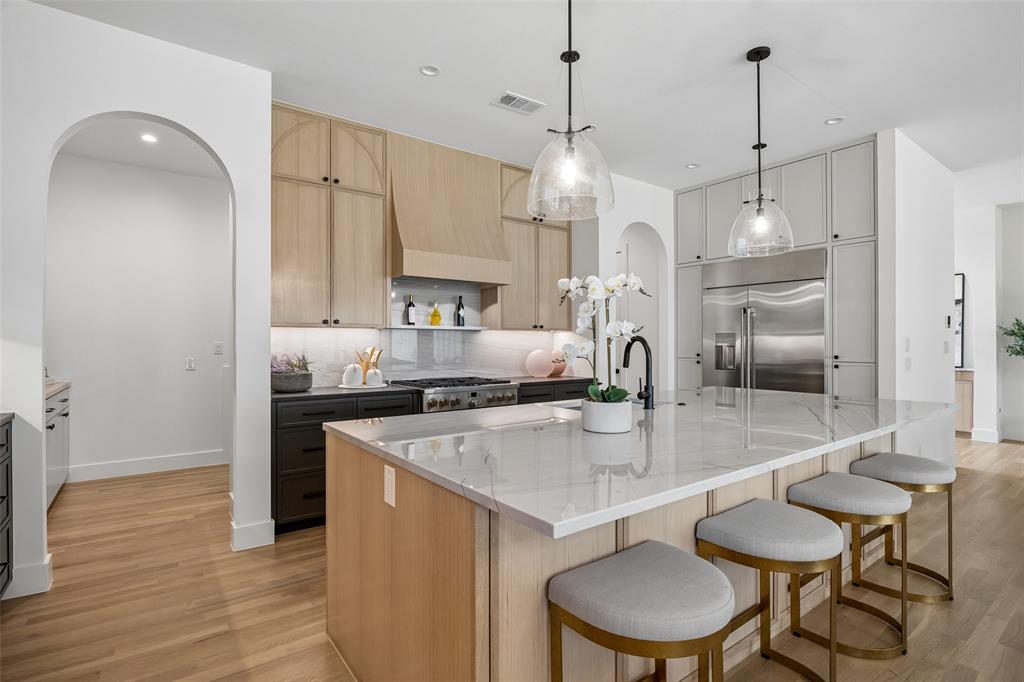 MONTEBELLO PARK - Residential