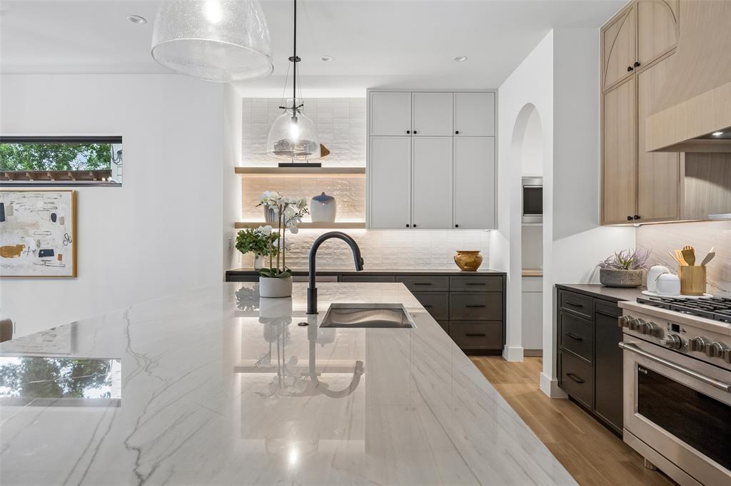MONTEBELLO PARK - Residential