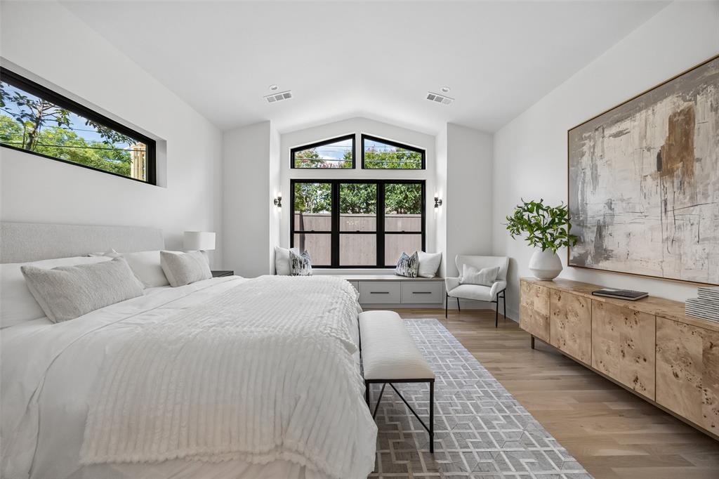 MONTEBELLO PARK - Residential