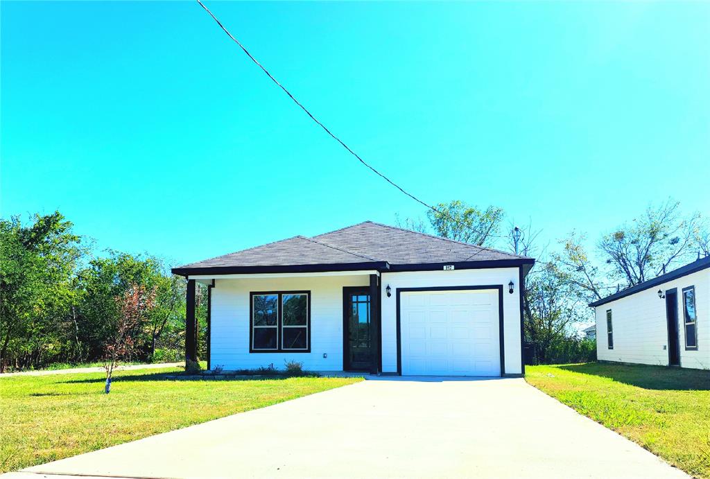 NEW Construction corner lot home! Located in the beautiful countryside of Corsicana, Texas! This elegant 3-bedroom, 2-bath home is a must see! As you step inside, you are welcomed by an inviting open concept layout with a beautiful kitchen that includes new appliances. 

The master suite of this home is a sanctuary of its own, with a beautiful layout that includes a spacious bathroom and a walk-in closet. The bathroom offers a walk in shower that will WOW you, featuring modern fixtures and ample space. for added convenience, this home also offers washer and dryer connections.  

This gorgeous Corsicana home combines the allure of country living with the modern amenities and spacious design. Don't miss the opportunity to make this wonderful house your own! Schedule a showing today!