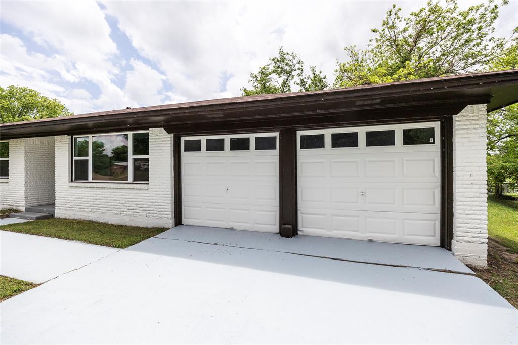 PRESTON HILLS - Residential