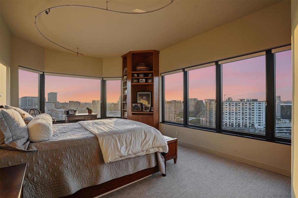 Latour Condo - Residential