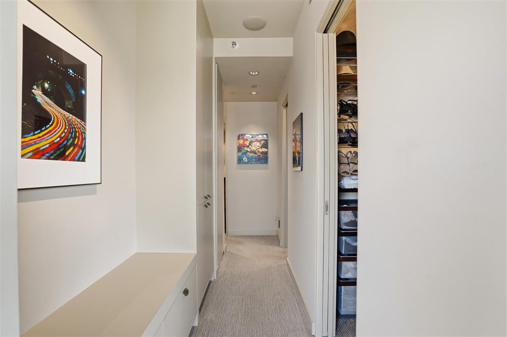 Latour Condo - Residential