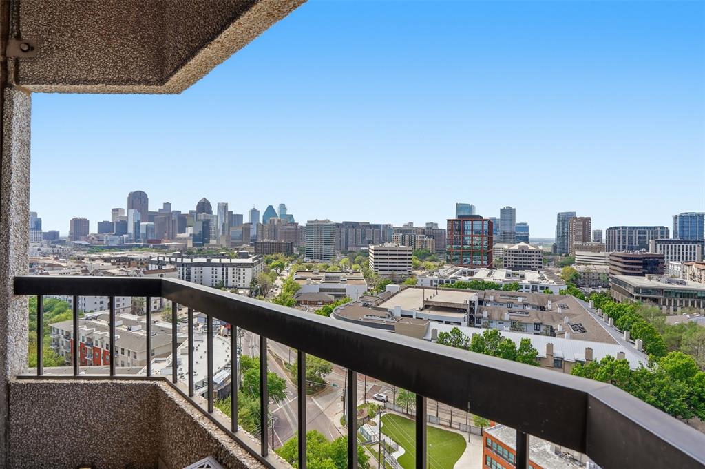 Latour Condo - Residential