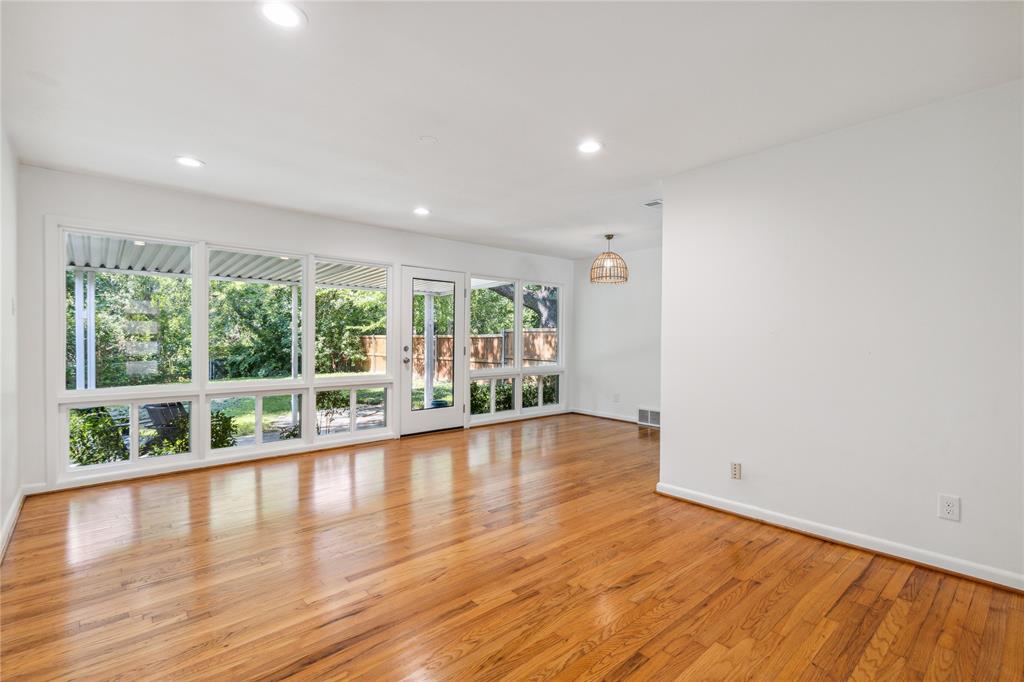 Ridgewood Park - Residential Lease