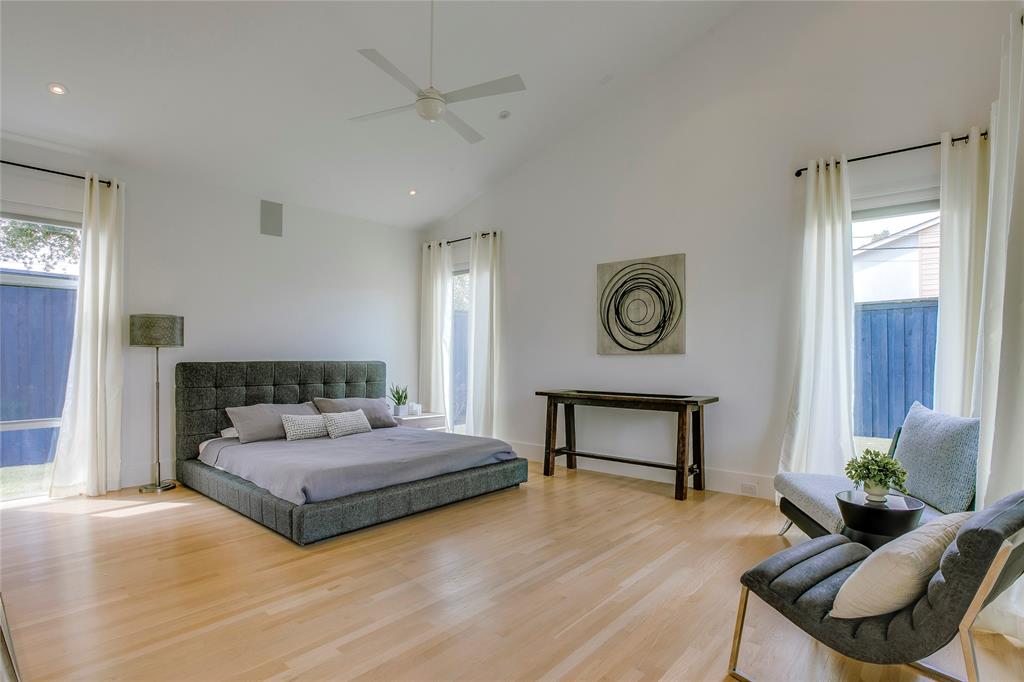 Royal Crest - Residential