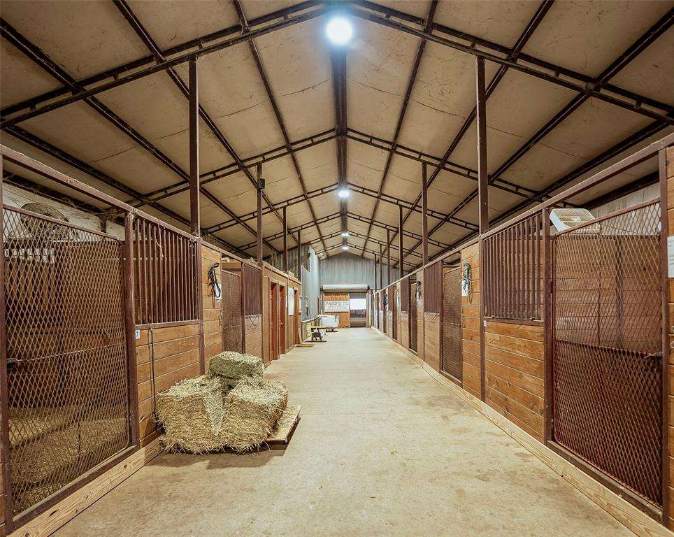 (RANCH) HORSE RANCHES IN COUNTY - Farm