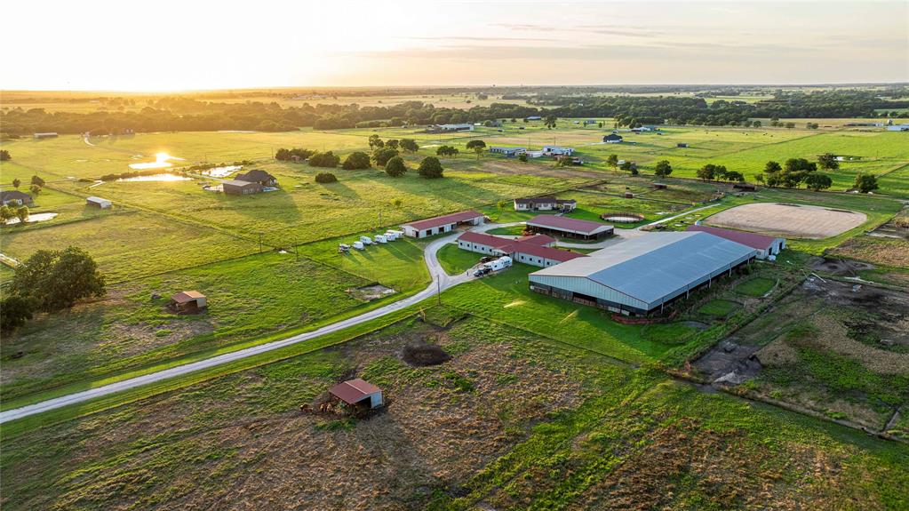 (RANCH) HORSE RANCHES IN COUNTY - Farm