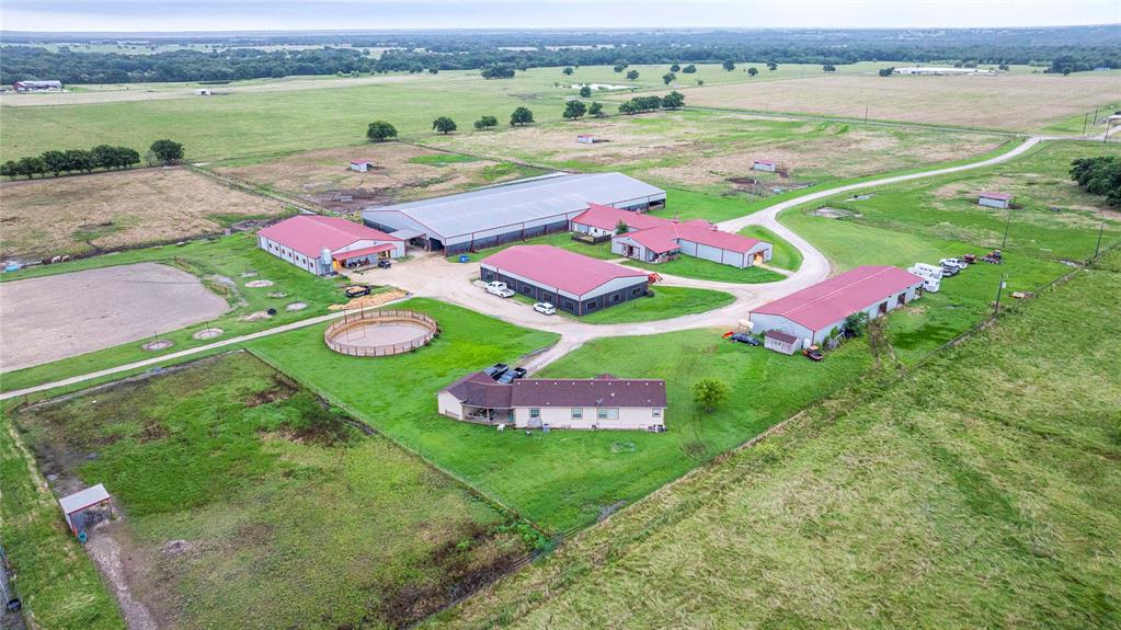 (RANCH) HORSE RANCHES IN COUNTY - Farm