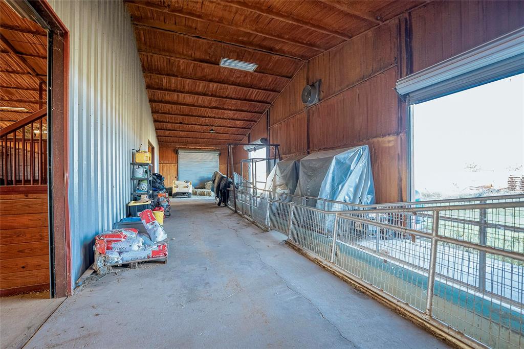 (RANCH) HORSE RANCHES IN COUNTY - Farm