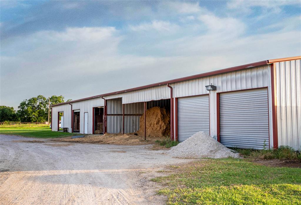 (RANCH) HORSE RANCHES IN COUNTY - Farm