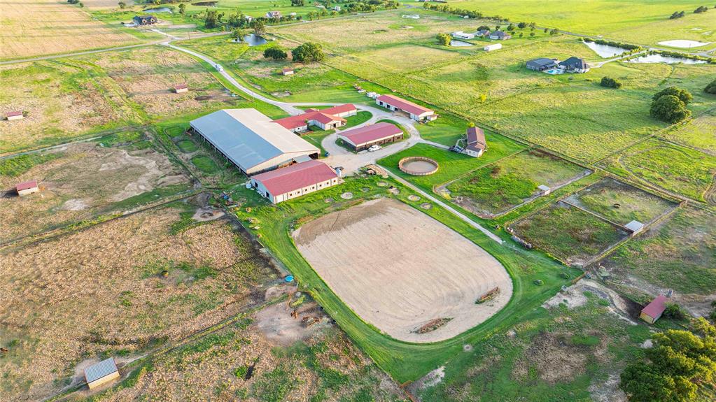 (RANCH) HORSE RANCHES IN COUNTY - Farm