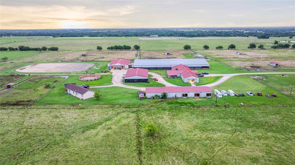 (RANCH) HORSE RANCHES IN COUNTY - Farm
