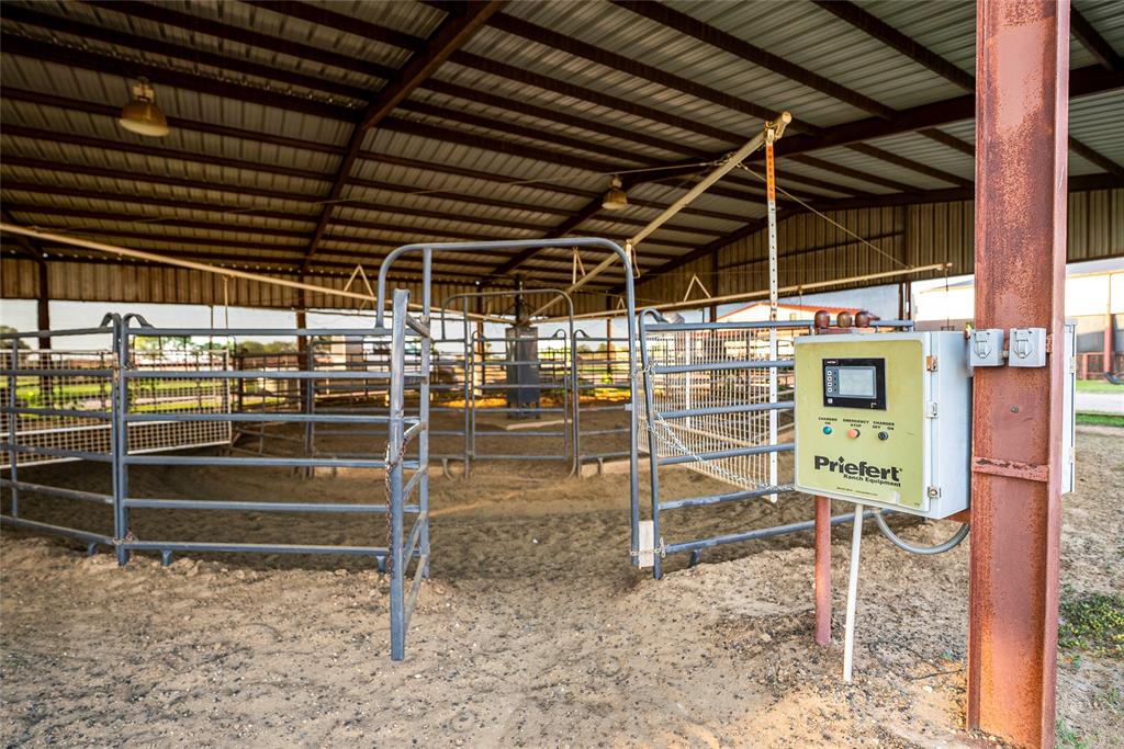 (RANCH) HORSE RANCHES IN COUNTY - Farm