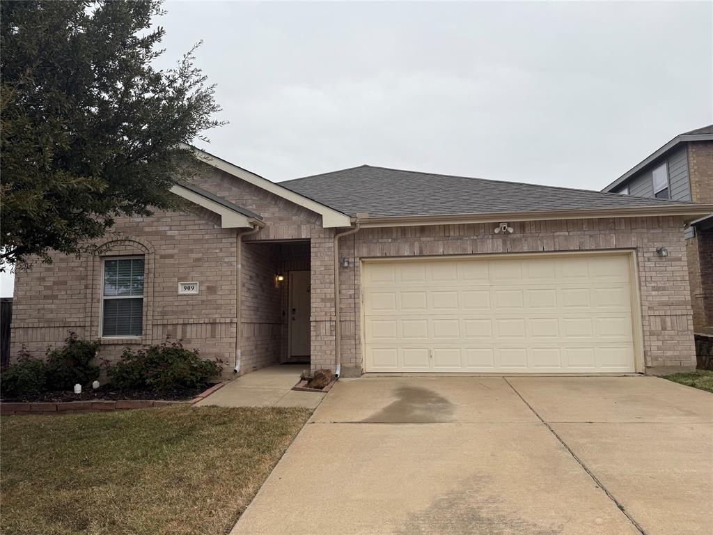 Welcome home to this high-ceiling 4-bedroom, 2-bath residence, perfectly positioned just minutes from downtown Fort Worth. and Arlington, with Easy access to the I-820 and  I-30 Interstates. offering an unbeatable location for convenience and lifestyle. Step inside to an open-concept layout. The spacious kitchen shines with granite countertops, stainless steel appliances, and modern cabinetry. The primary suite offers a peaceful retreat, featuring a walk-in closet, dual vanities, a relaxing garden tub, and a separate walk-in shower. Bedrooms 2 and 3 are generously sized and share a well-appointed full bath. The new roof was replaced in December  2025.