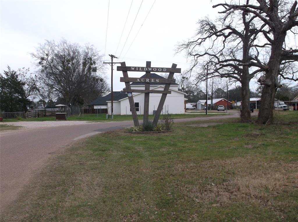 Open House Sat. April 11th, from 12-2! Price Reduction! Fixer Upper! A perfect lake retreat! This home is a 2-2 with a small study within walking distance of Cedar Creek Lake!  The home sits on three lots! A large fully fence front yard! There are many mature trees, beautiful setting with access to community boat launch, swimming, playground, and fishing pier!
The home is in need of some TLC but it has great potential! Investors this property has a good structure with a metal roof! The inside needs remodeled. The home is sitting on 3 lots near the lake!  Call for an appointment today!