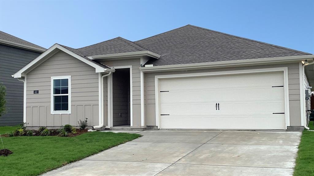 New! Spacious open floor plan! Four bedrooms, three full baths, with separate study-den, and covered patio. Home includes, island kitchen, granite counters throughout, LED lighting, full sprinkler system, professionally engineered post tension foundation, and much more!
Waverly Estates is a new D.R. Horton community in Josephine. The community is conveniently located just minutes from Interstate 30, providing easy access to Rockwall and the DFW Metroplex. Waverly Estates offers a variety of single-family homes to choose from. If you're looking for a new home in the Josephine area, Waverly Estates is the perfect community for you.
