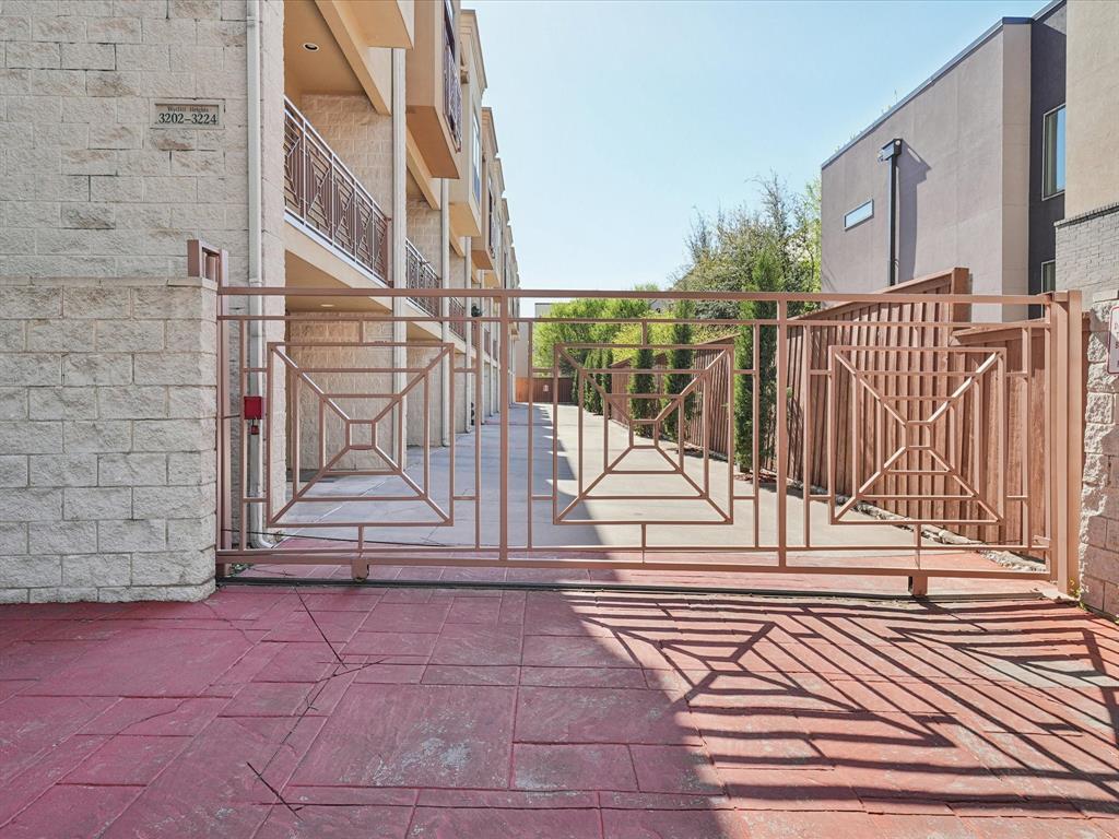Wycliff Heights Condo - Residential