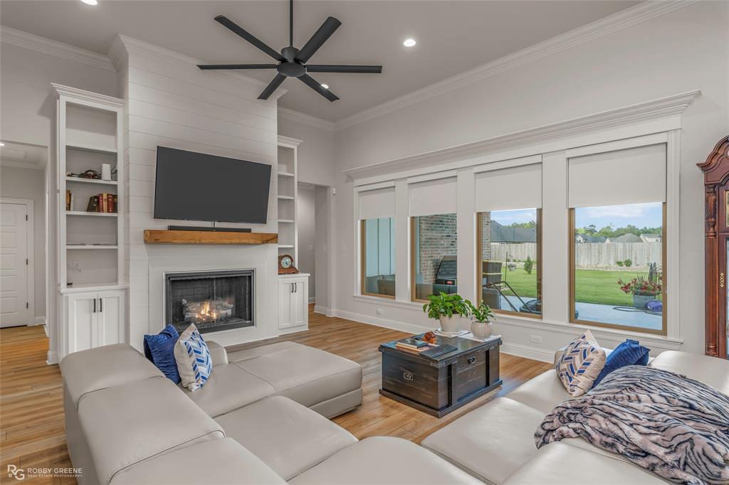 Pin Oak Lndg Un 1 - Residential