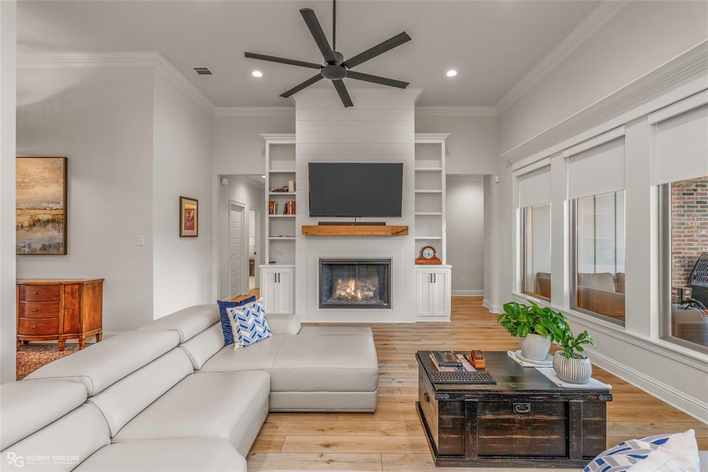 Pin Oak Lndg Un 1 - Residential