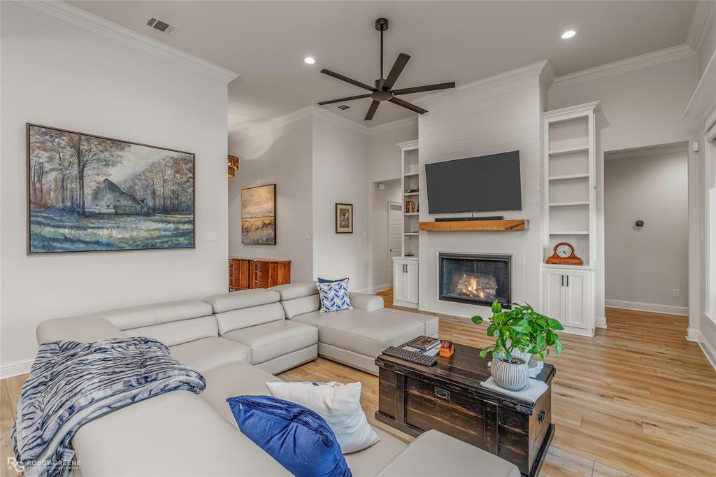 Pin Oak Lndg Un 1 - Residential