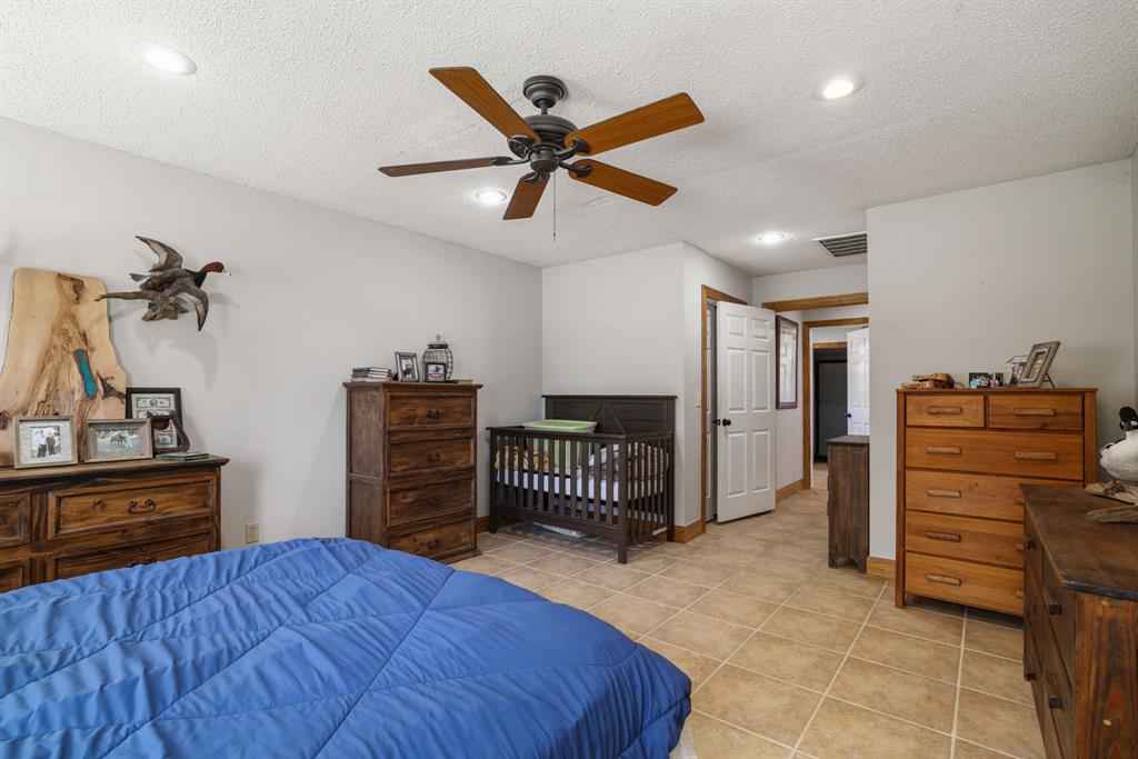 BARNES ELIZABETH - Residential