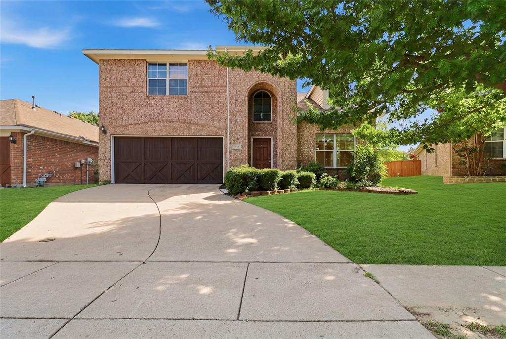 Location! Location!! Location!!! Nice elevation, North Facing, Very spacious 4 bedrooms, 3 living and 2 dining rooms home. spacioud kitchen and dining room that seats every guest. Upstairs has huge game-media room. Beautiful wood floors, large kitchen with eat-at granite counter-top bar, formal dining and living areas, large master bedroom & nice backyard. HOA includes pools, tennis & basketball. Lot of greenary and walking tracks close by. Minutes to major high ways and minutes major shopping & Dine-In. A Must See!!!