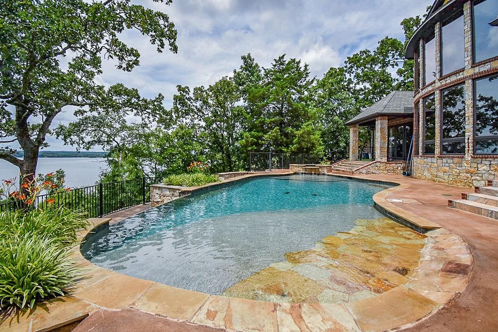 Eagles Bluff - Residential