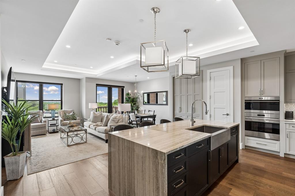 Parkview Condo - Residential