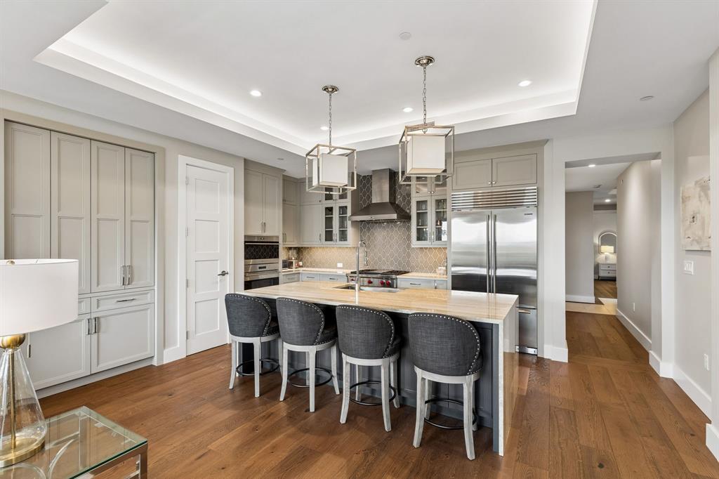 Parkview Condo - Residential