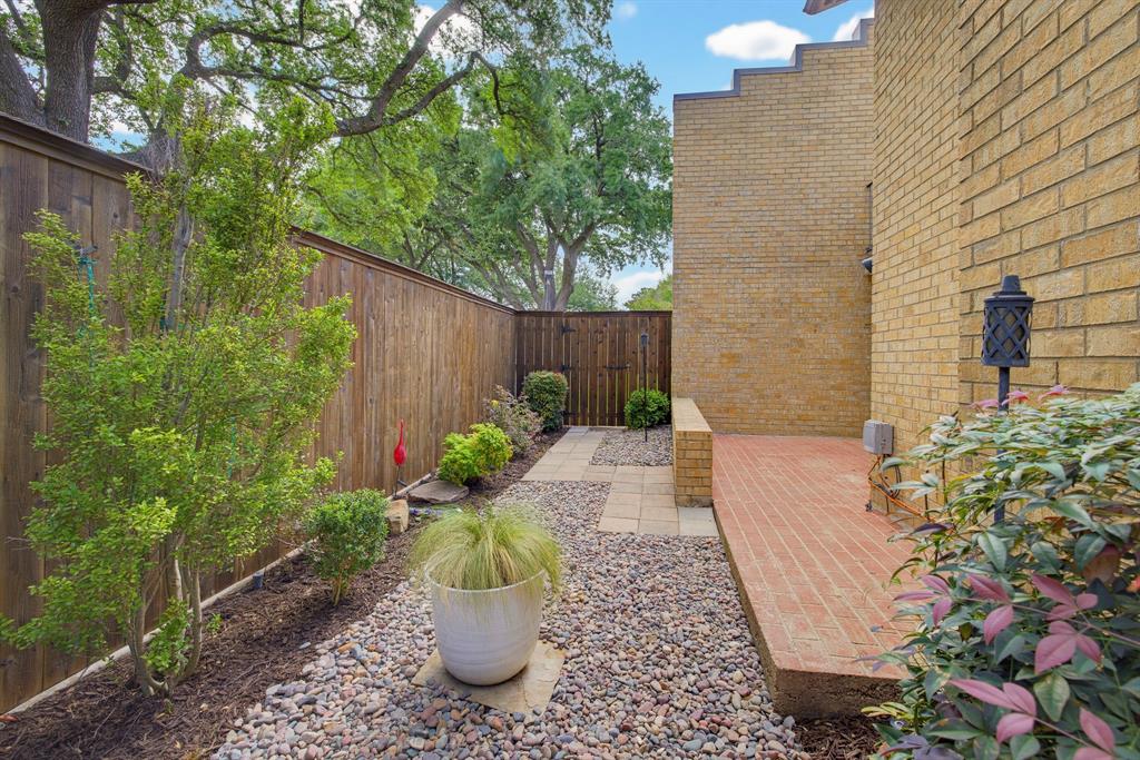 3737 Hulen Park Townhome Add - Residential