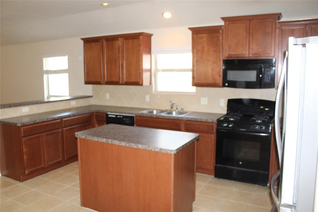 Villages Of Melissa Ph 1 - Residential Lease