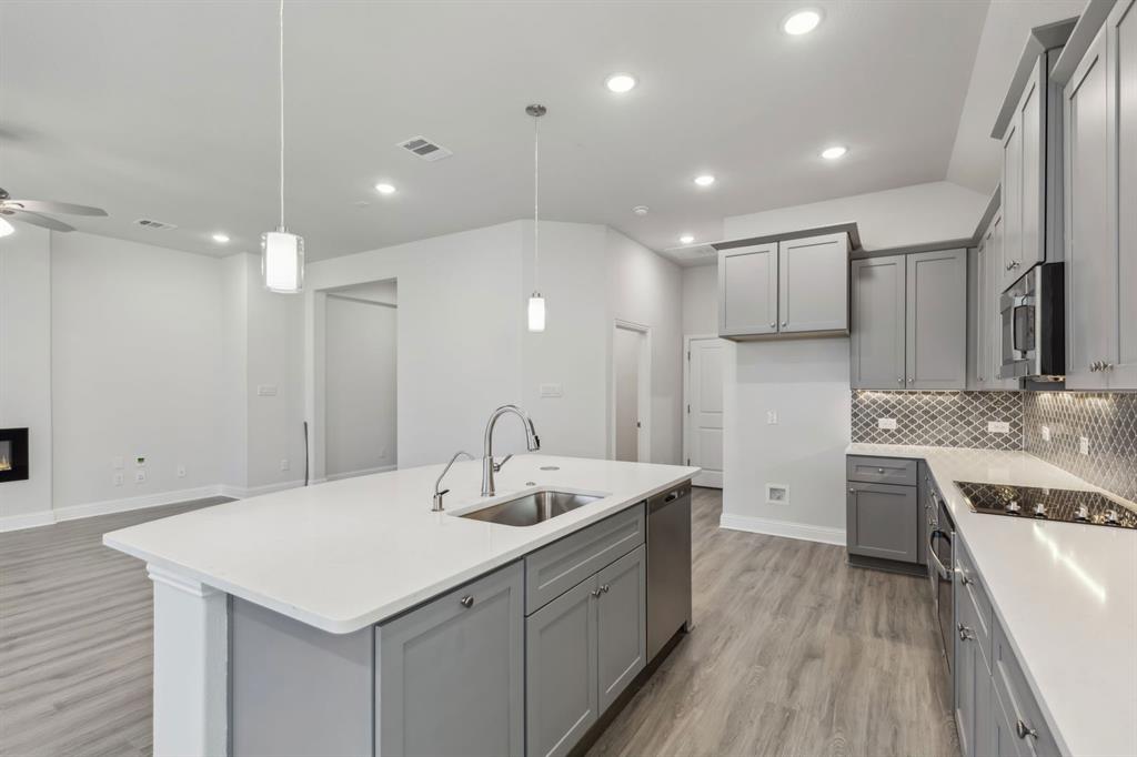 Summer Crest - Residential
