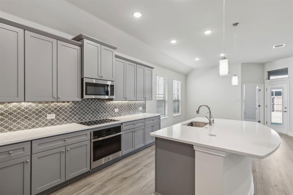Summer Crest - Residential