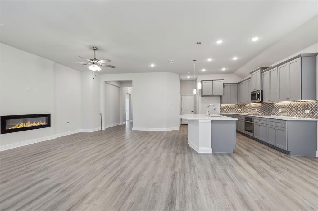 Summer Crest - Residential