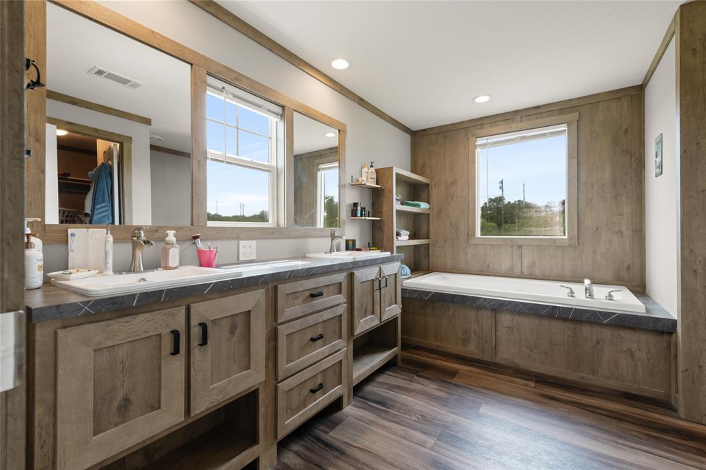 Eagle Cove - Residential