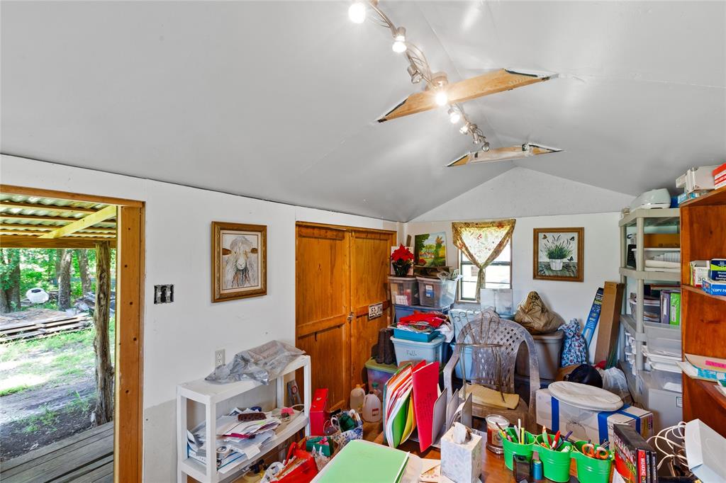 Wooded Lake Estate Add Pt I - Residential