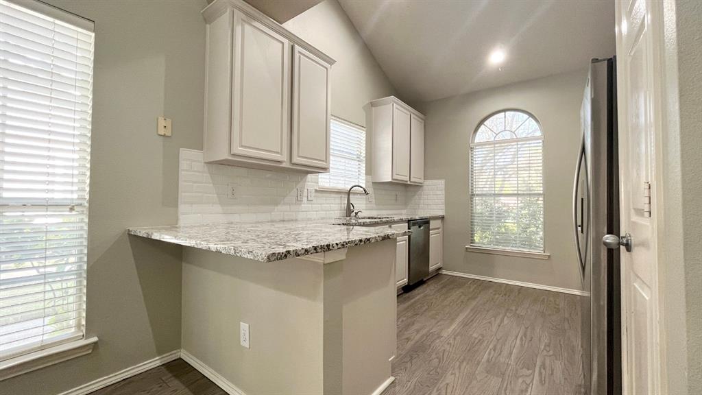 Hickory Street Village Ph IV - Residential Lease