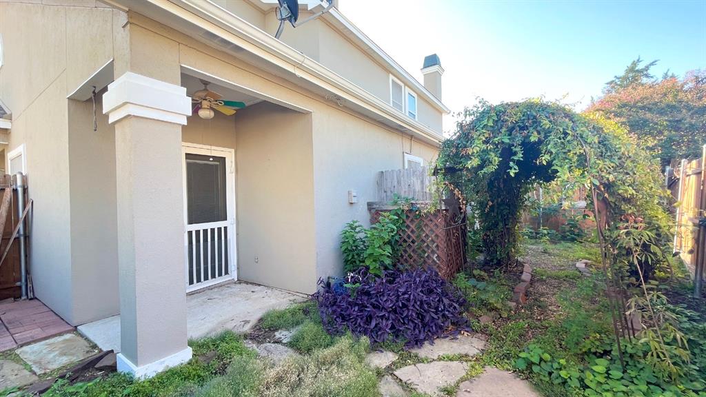 Hickory Street Village Ph IV - Residential Lease