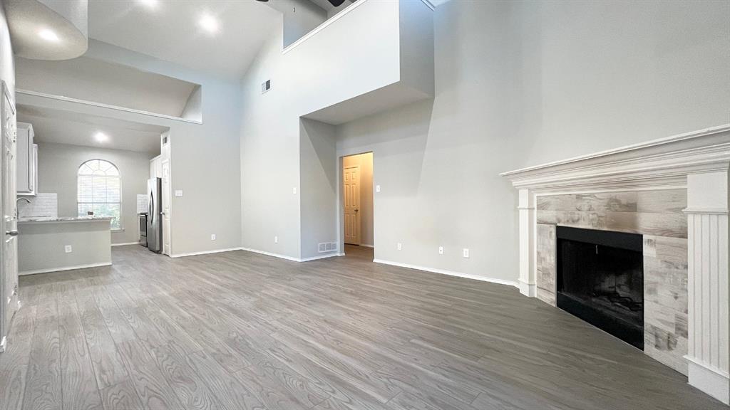 Hickory Street Village Ph IV - Residential Lease