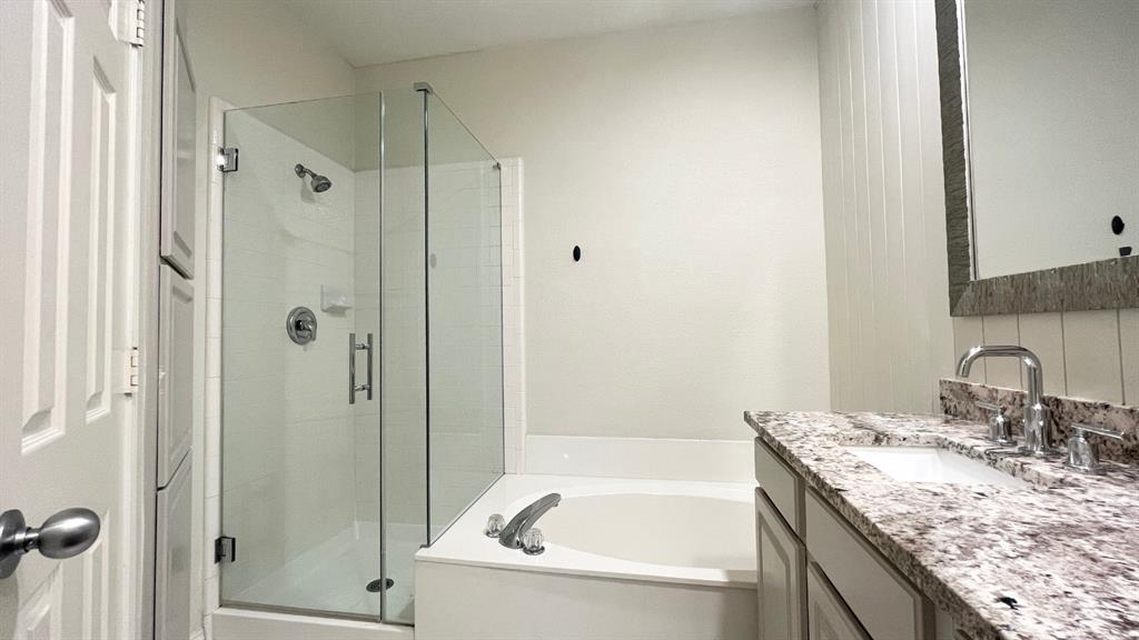 Hickory Street Village Ph IV - Residential Lease