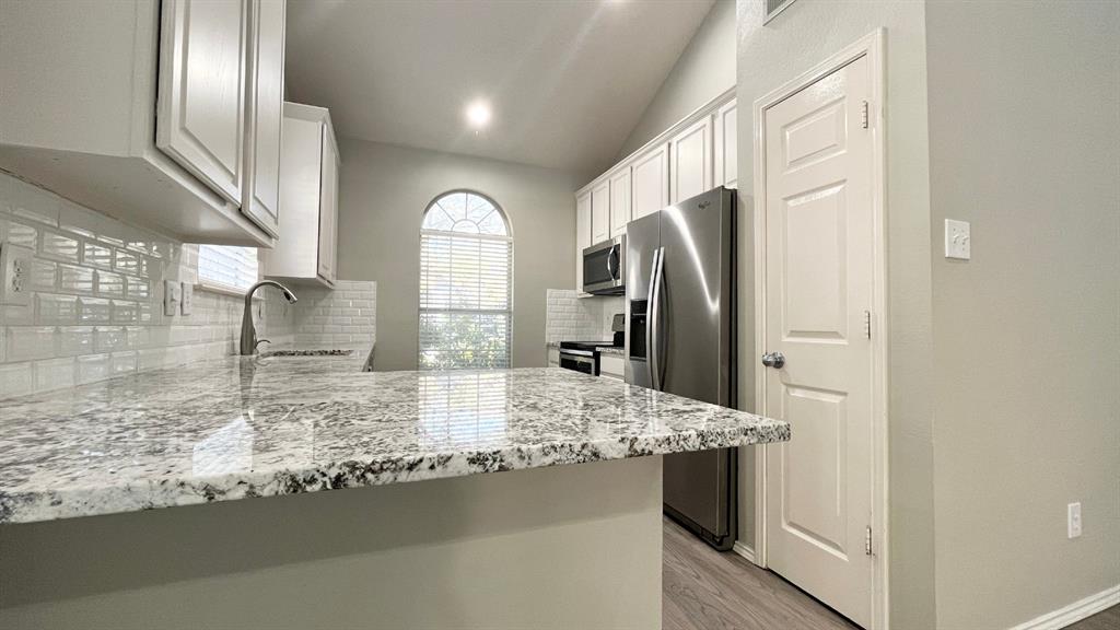 Hickory Street Village Ph IV - Residential Lease